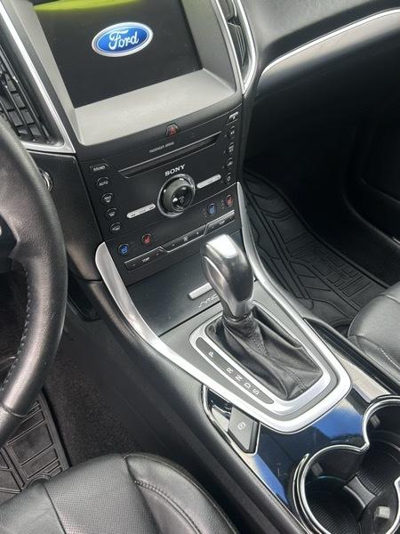 Ford Edge photo 10