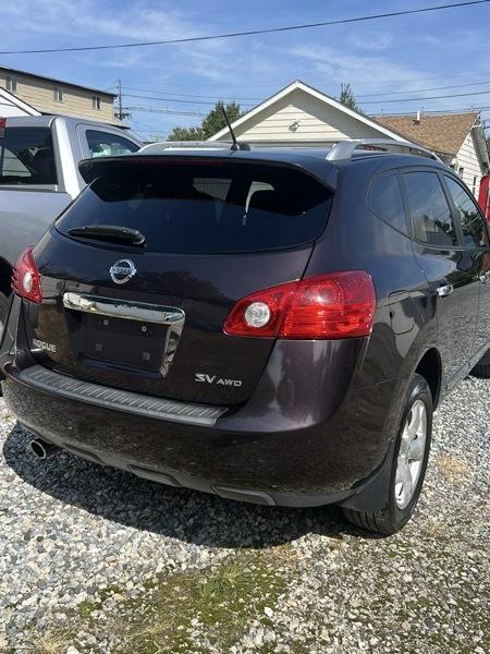 Nissan Rogue S AWD 2011