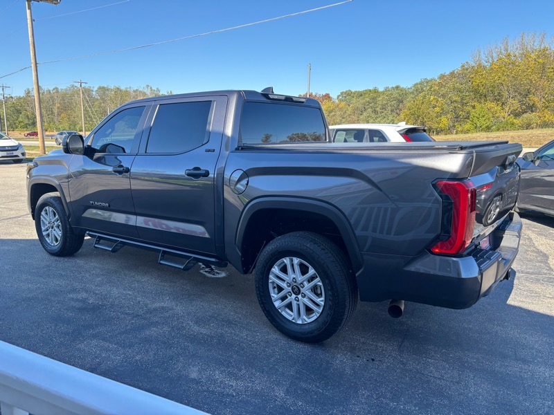 Toyota Tundra SR5 CrewMax 4WD 2025