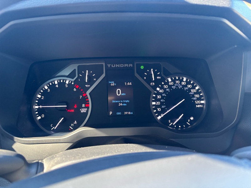 Toyota Tundra SR5 CrewMax 4WD 2025