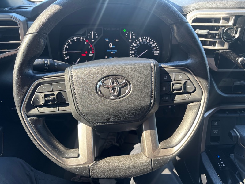 Toyota Tundra SR5 CrewMax 4WD 2025