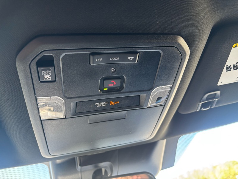 Toyota Tundra SR5 CrewMax 4WD 2025