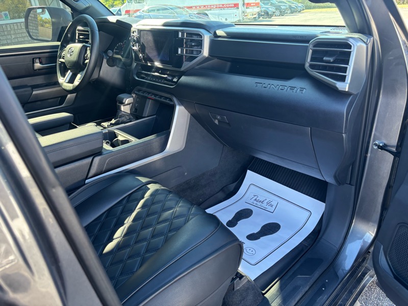 Toyota Tundra SR5 CrewMax 4WD 2025