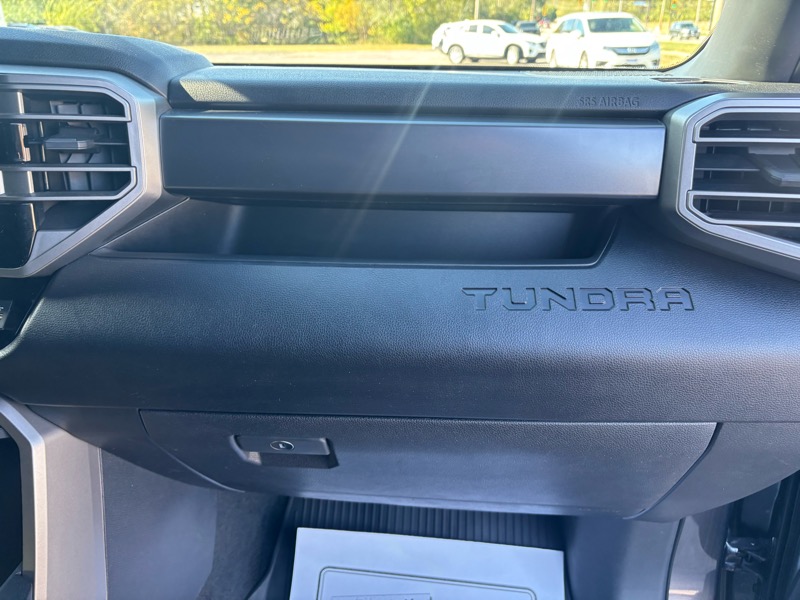 Toyota Tundra SR5 CrewMax 4WD 2025