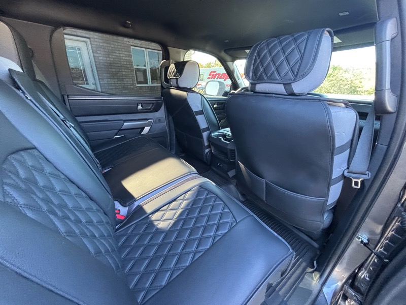 Toyota Tundra SR5 CrewMax 4WD 2025