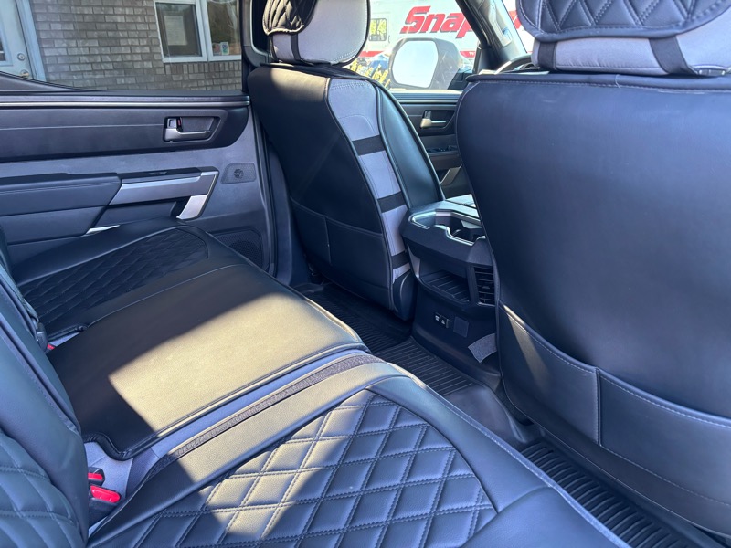 Toyota Tundra SR5 CrewMax 4WD 2025