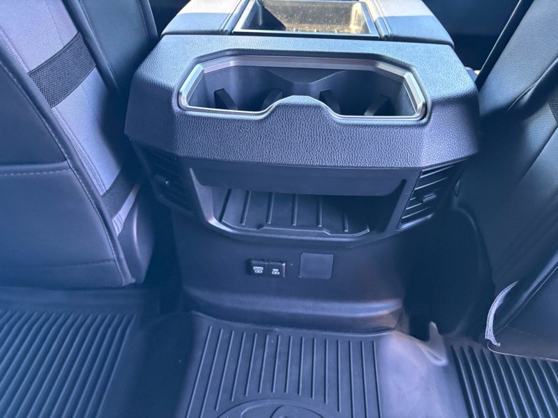 Toyota Tundra SR5 CrewMax 4WD 2025