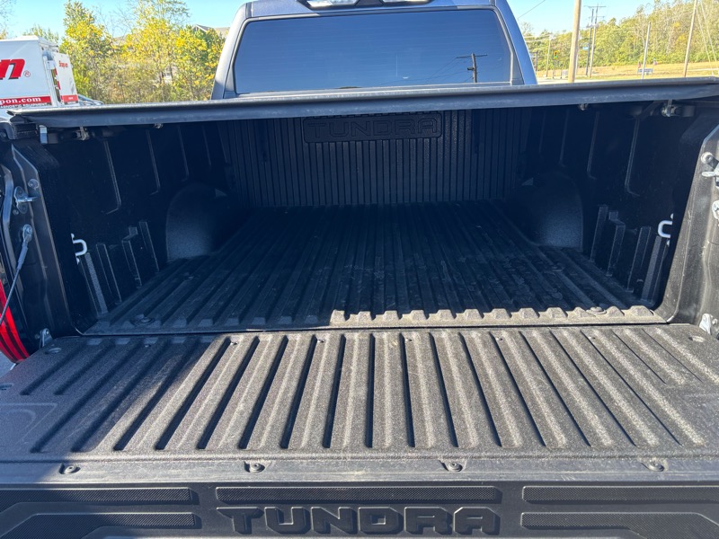 Toyota Tundra SR5 CrewMax 4WD 2025