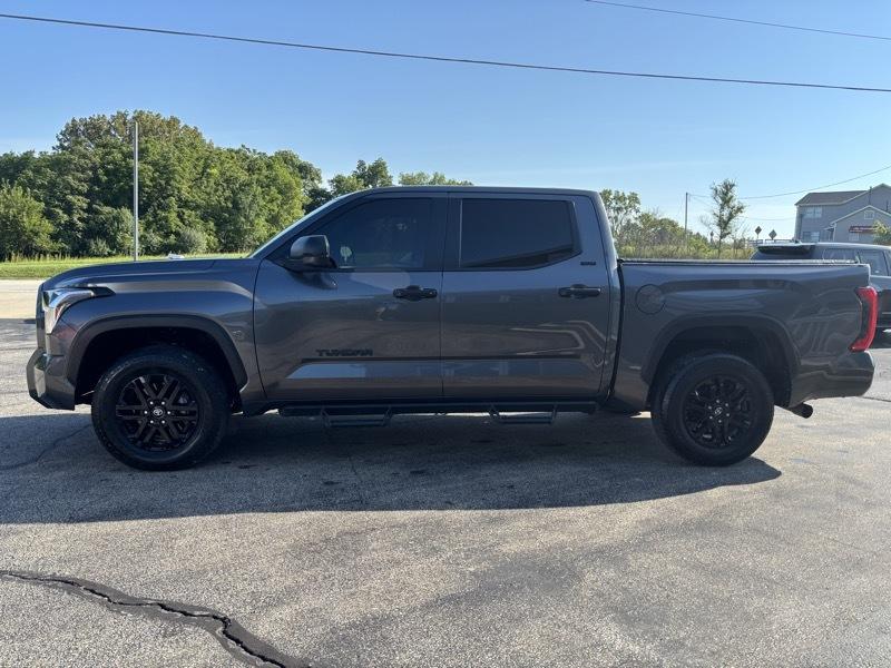 Toyota Tundra SR5 CrewMax 4WD 2025