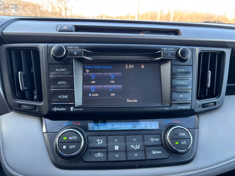 Toyota RAV4 XLE FWD 2016