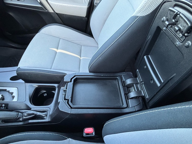 Toyota RAV4 XLE FWD 2016