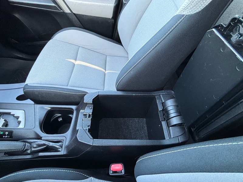 Toyota RAV4 XLE FWD 2016