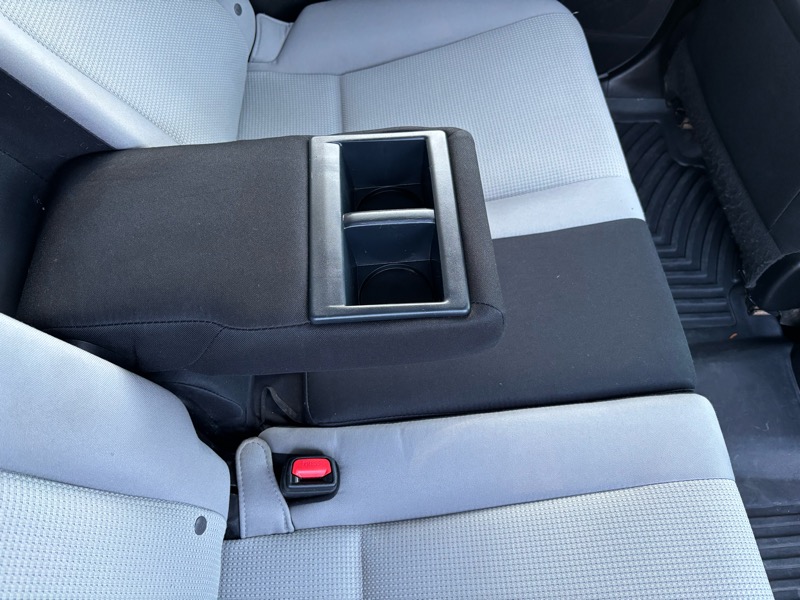 Toyota RAV4 XLE FWD 2016