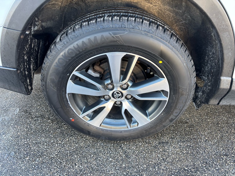 Toyota RAV4 XLE FWD 2016