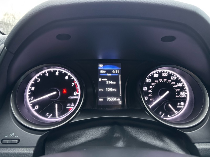 Toyota Camry SE 2021