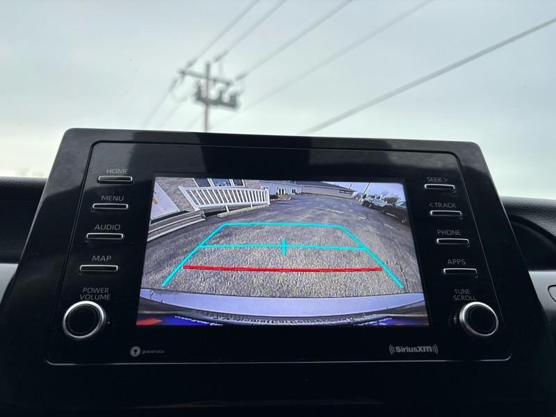 Toyota Camry SE 2021