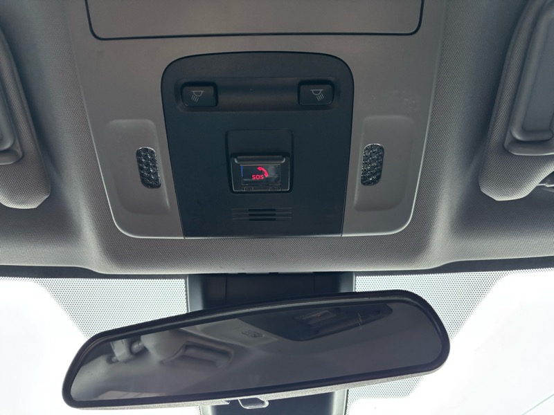 Toyota Camry SE 2021