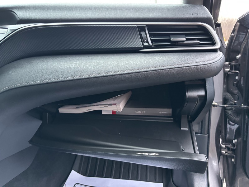 Toyota Camry SE 2021