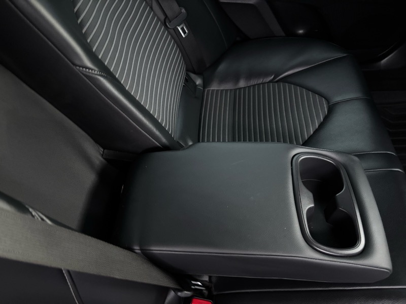 Toyota Camry SE 2021