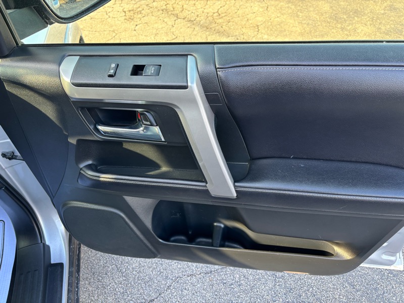 Toyota 4Runner SR5 4WD 2017