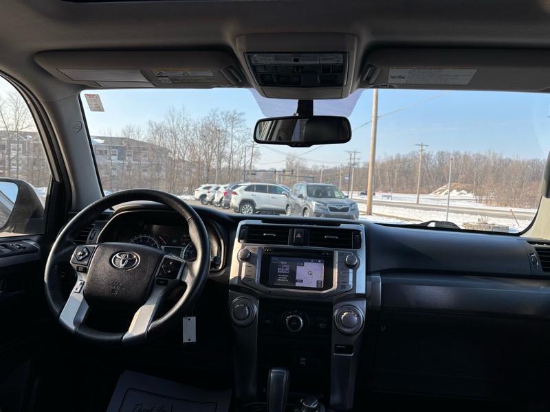 Toyota 4Runner SR5 4WD 2017