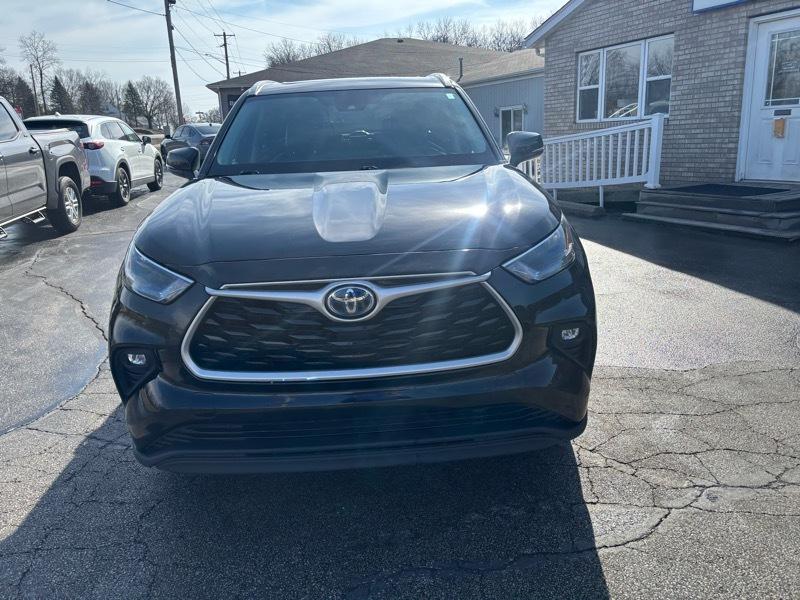 Toyota Highlander Hybrid XLE 2022