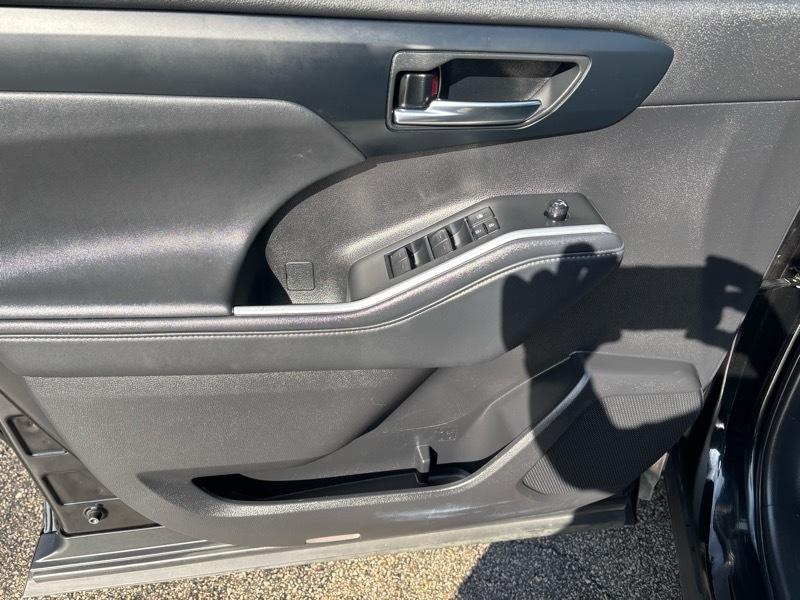 Toyota Highlander Hybrid XLE 2022