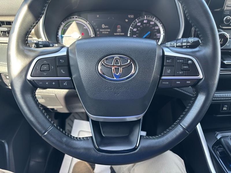 Toyota Highlander Hybrid XLE 2022