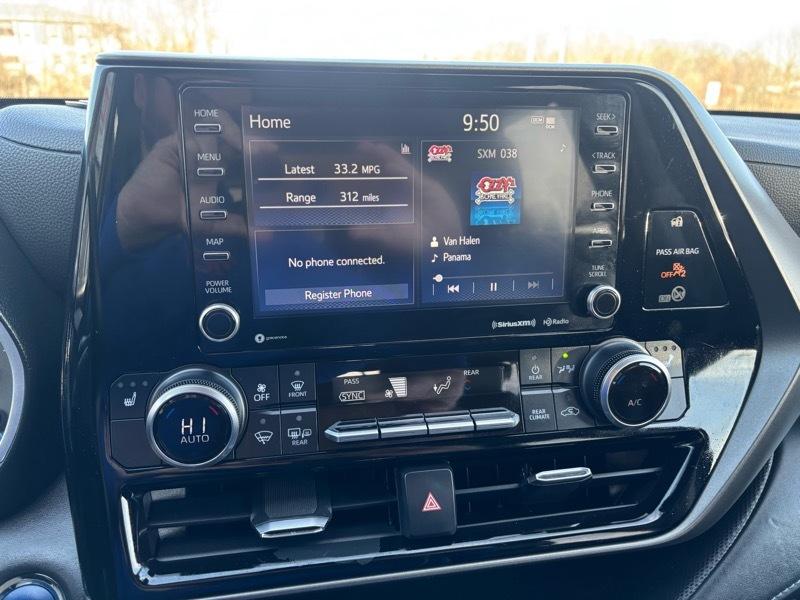 Toyota Highlander Hybrid XLE 2022