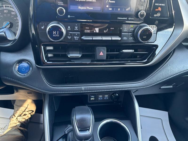 Toyota Highlander Hybrid XLE 2022