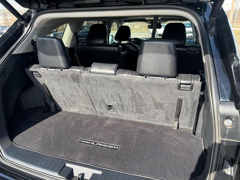 Toyota Highlander Hybrid XLE 2022