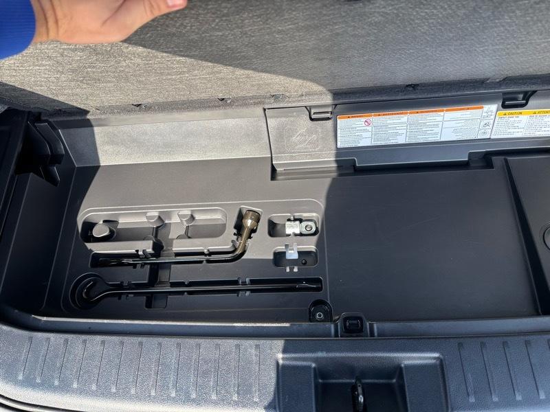 Toyota Highlander Hybrid XLE 2022