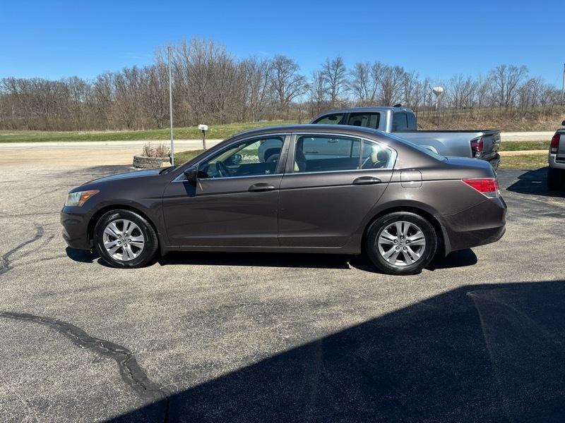 Honda Accord LX-P Sedan AT 2011