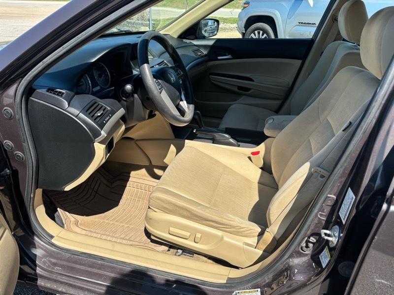 Honda Accord LX-P Sedan AT 2011