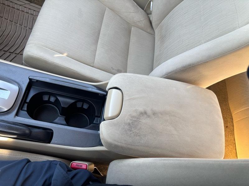 Honda Accord LX-P Sedan AT 2011