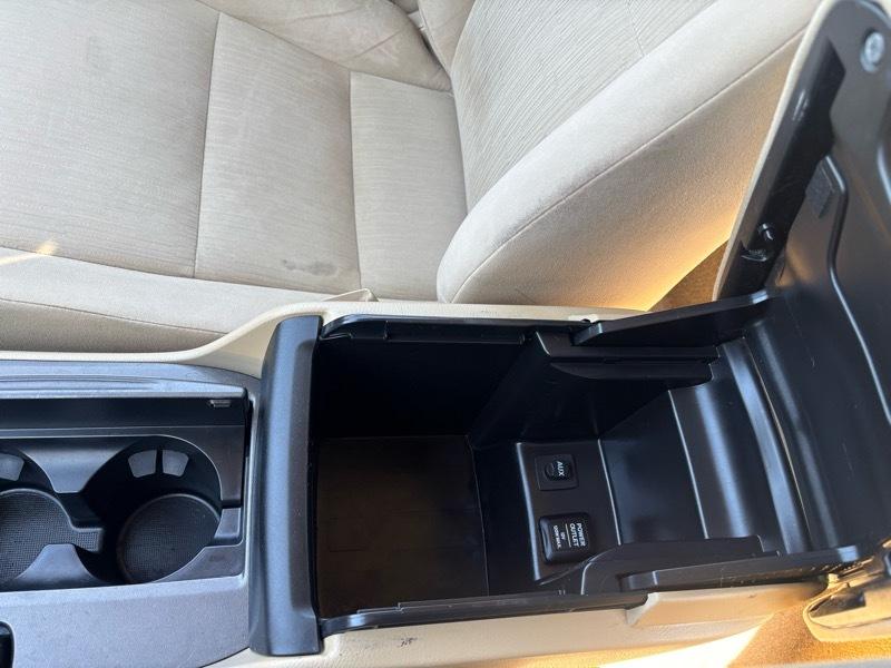 Honda Accord LX-P Sedan AT 2011