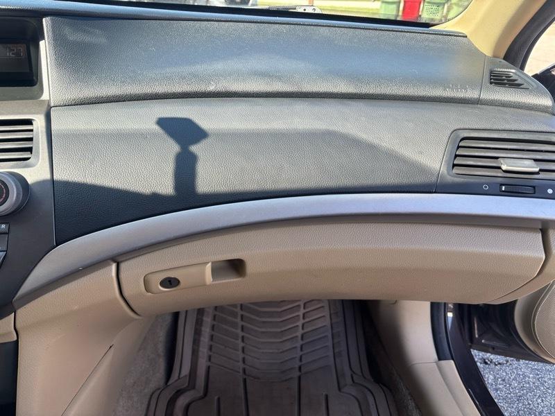 Honda Accord LX-P Sedan AT 2011