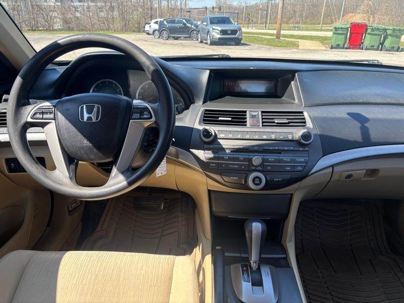 Honda Accord LX-P Sedan AT 2011