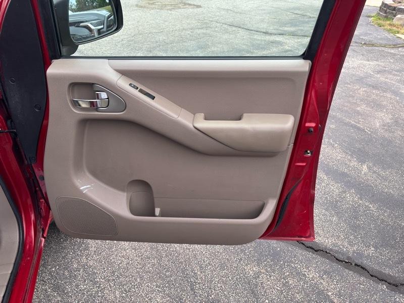 Nissan Frontier SE Crew Cab 2WD 2010