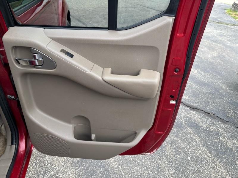 Nissan Frontier SE Crew Cab 2WD 2010