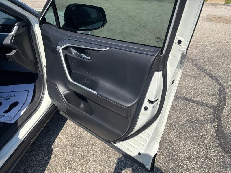 Toyota RAV4 Hybrid XSE AWD 2021
