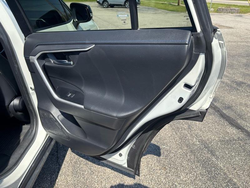 Toyota RAV4 Hybrid XSE AWD 2021