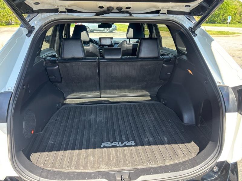 Toyota RAV4 Hybrid XSE AWD 2021
