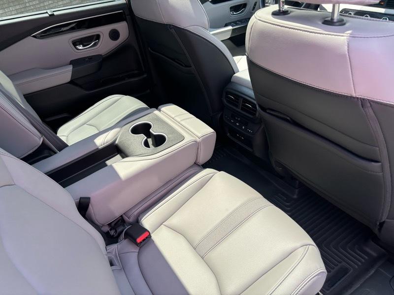 Honda Pilot Touring AWD 2025