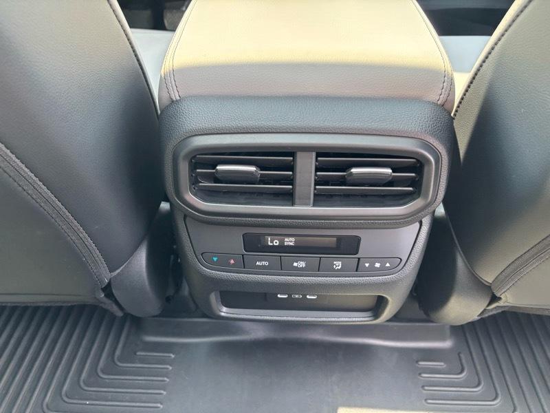 Honda Pilot Touring AWD 2025