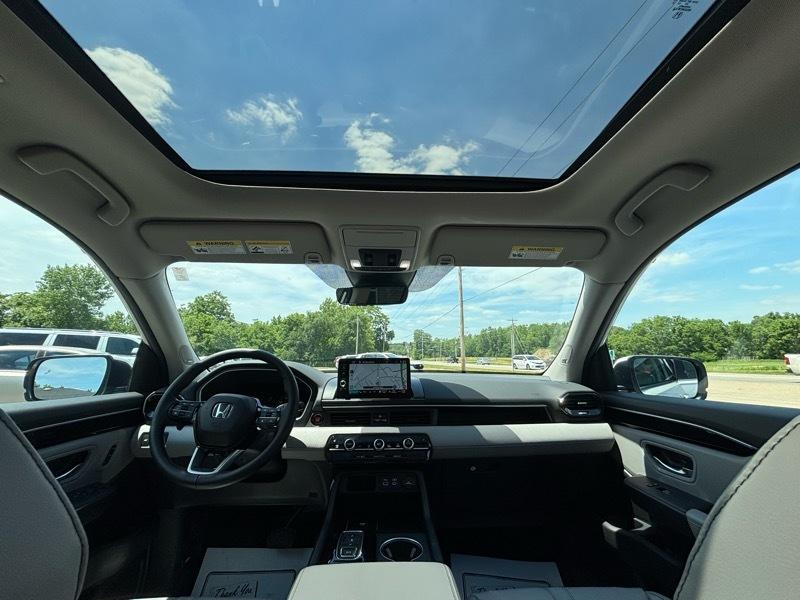 Honda Pilot Touring AWD 2025