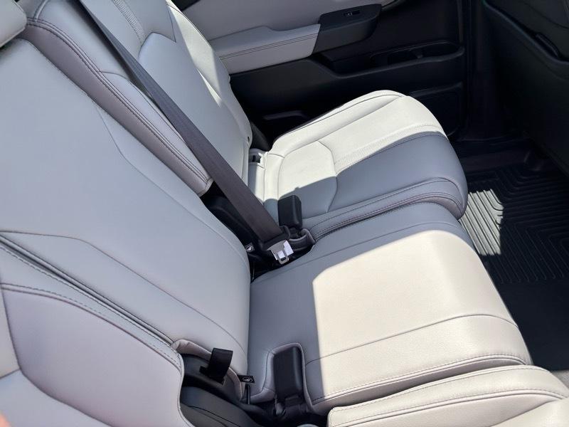 Honda Pilot Touring AWD 2025