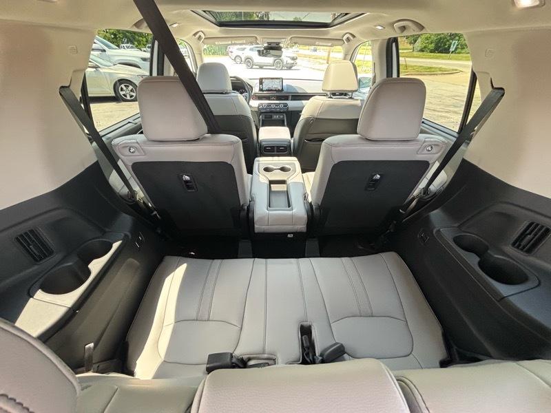 Honda Pilot Touring AWD 2025