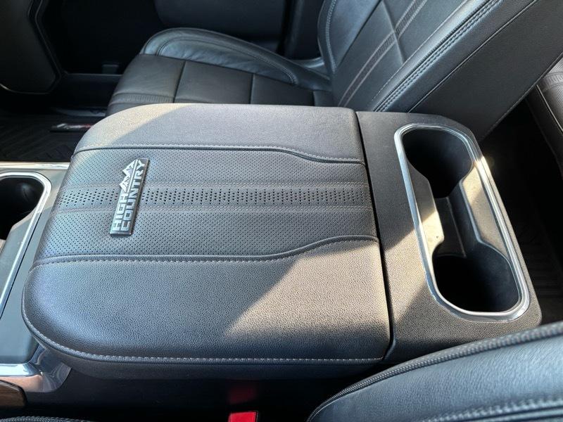 Chevrolet Silverado 2500HD High Country Crew Cab Long Box 4WD 2024