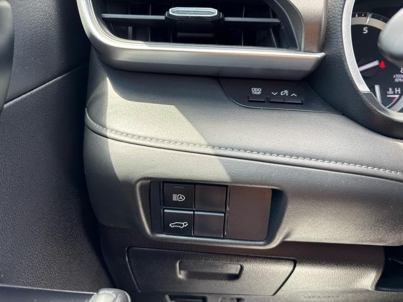 Toyota Highlander XLE FWD V6 2021